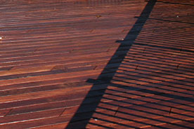 Purpleheart wood decking information and benefits of building an Purpleheart deck.